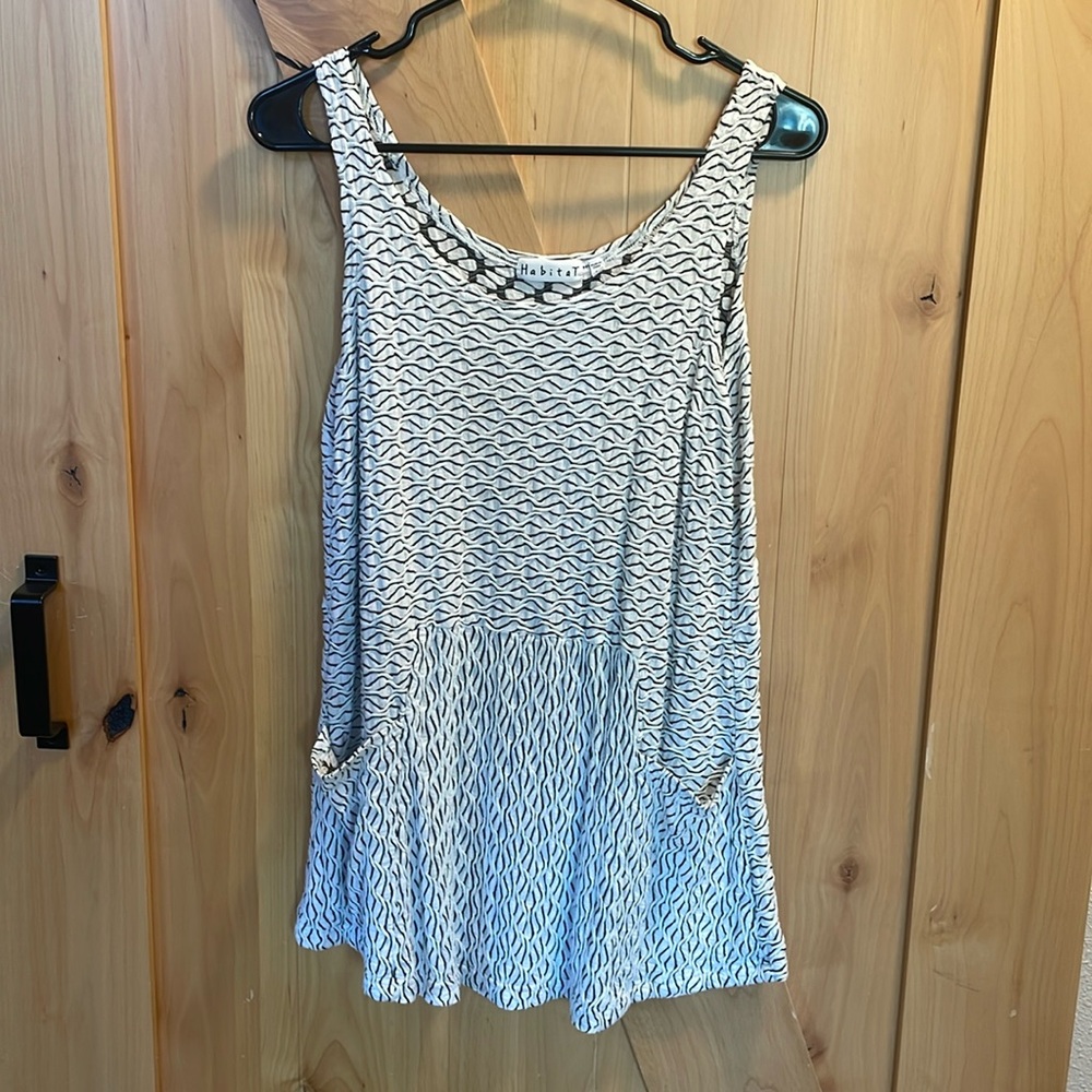Habitat flowy Tunic tank with pockets